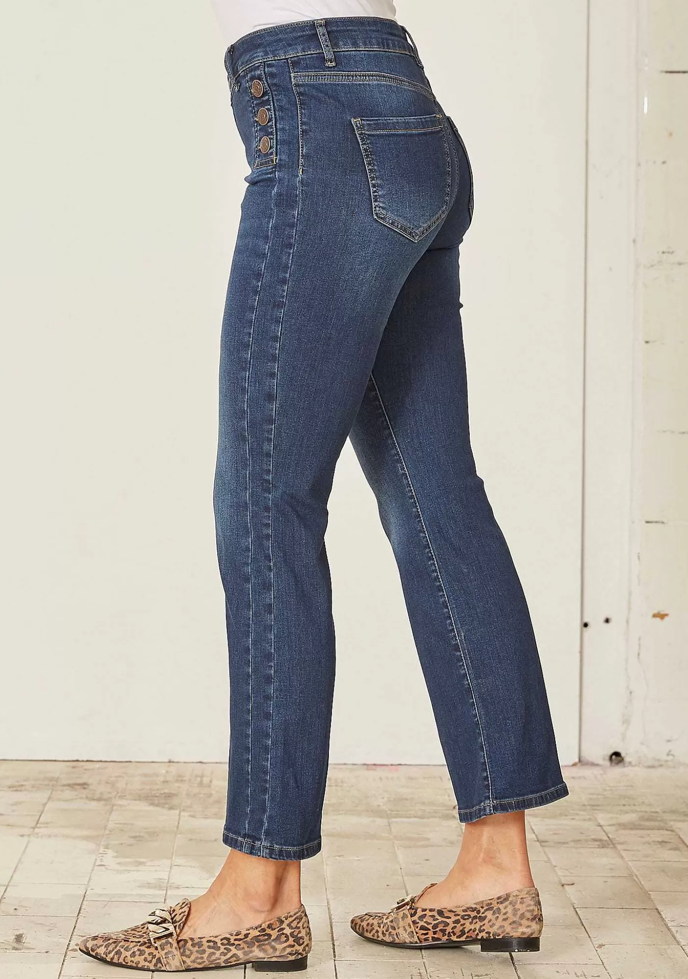 Best Sale Como Button Jeans - Mork Denim Kvinnor Jeans
