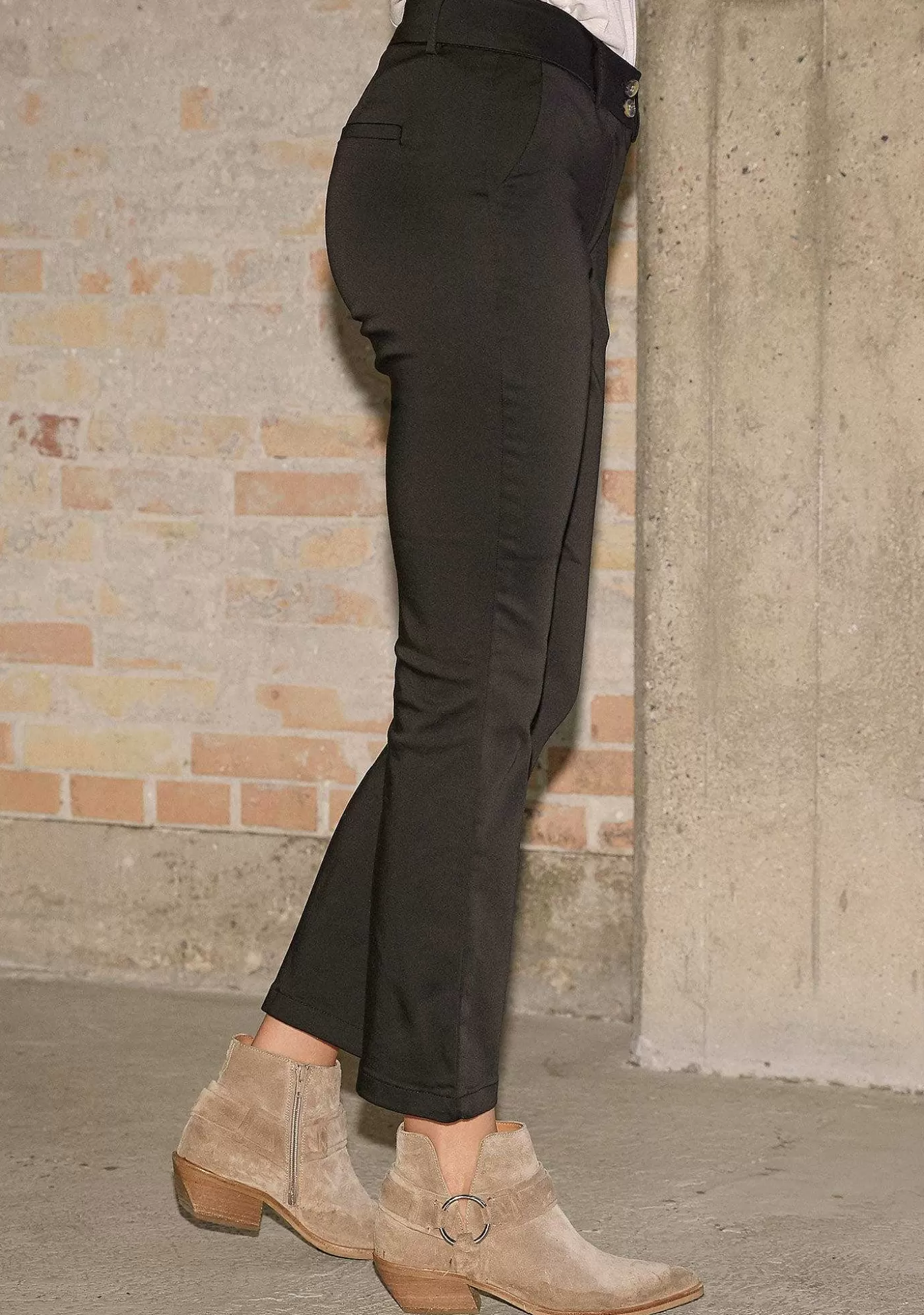 Clearance Flare Pant - Svart Kvinnor Chinos