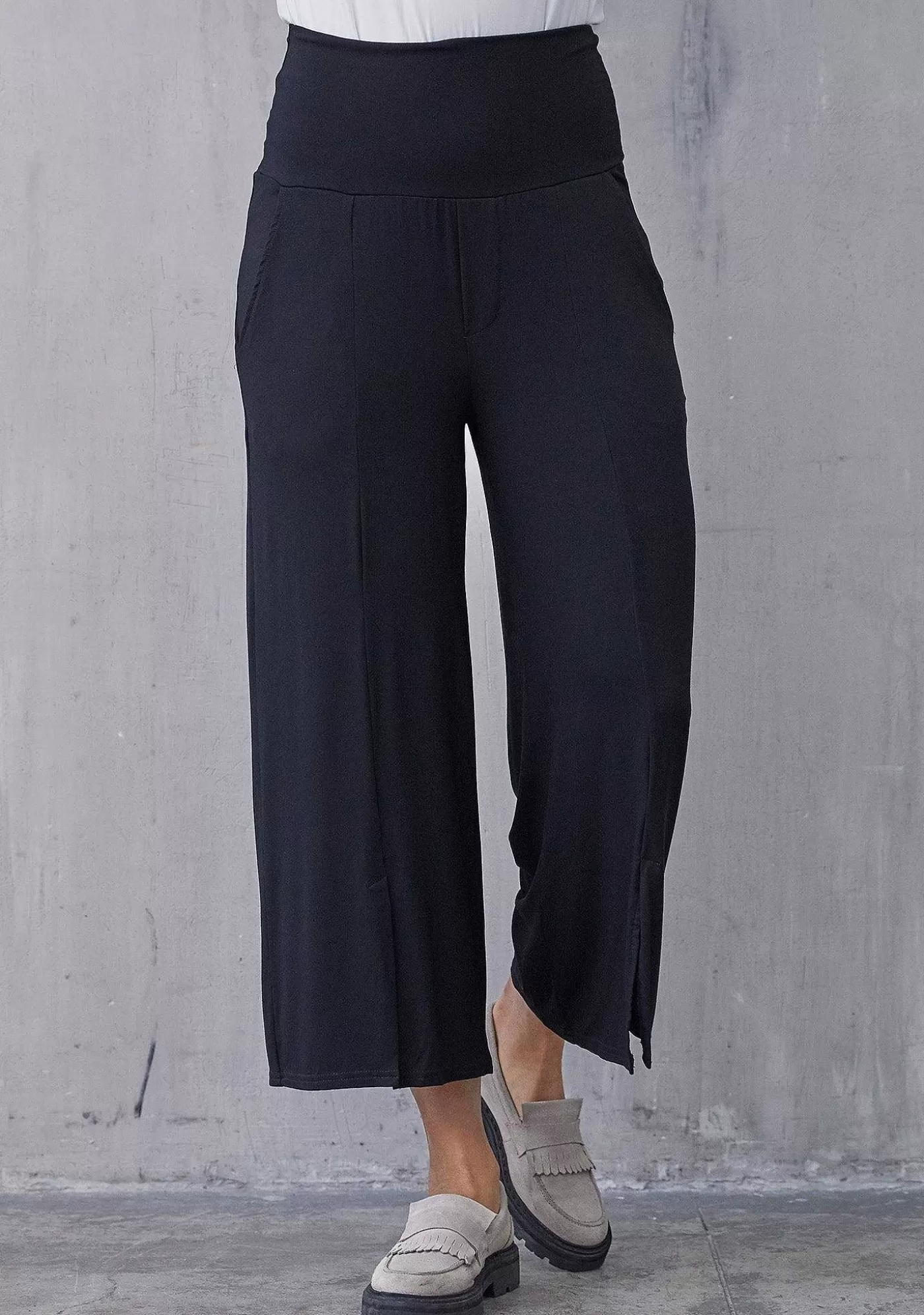 Discount Karma Wide Pant - Svart Kvinnor Byxor