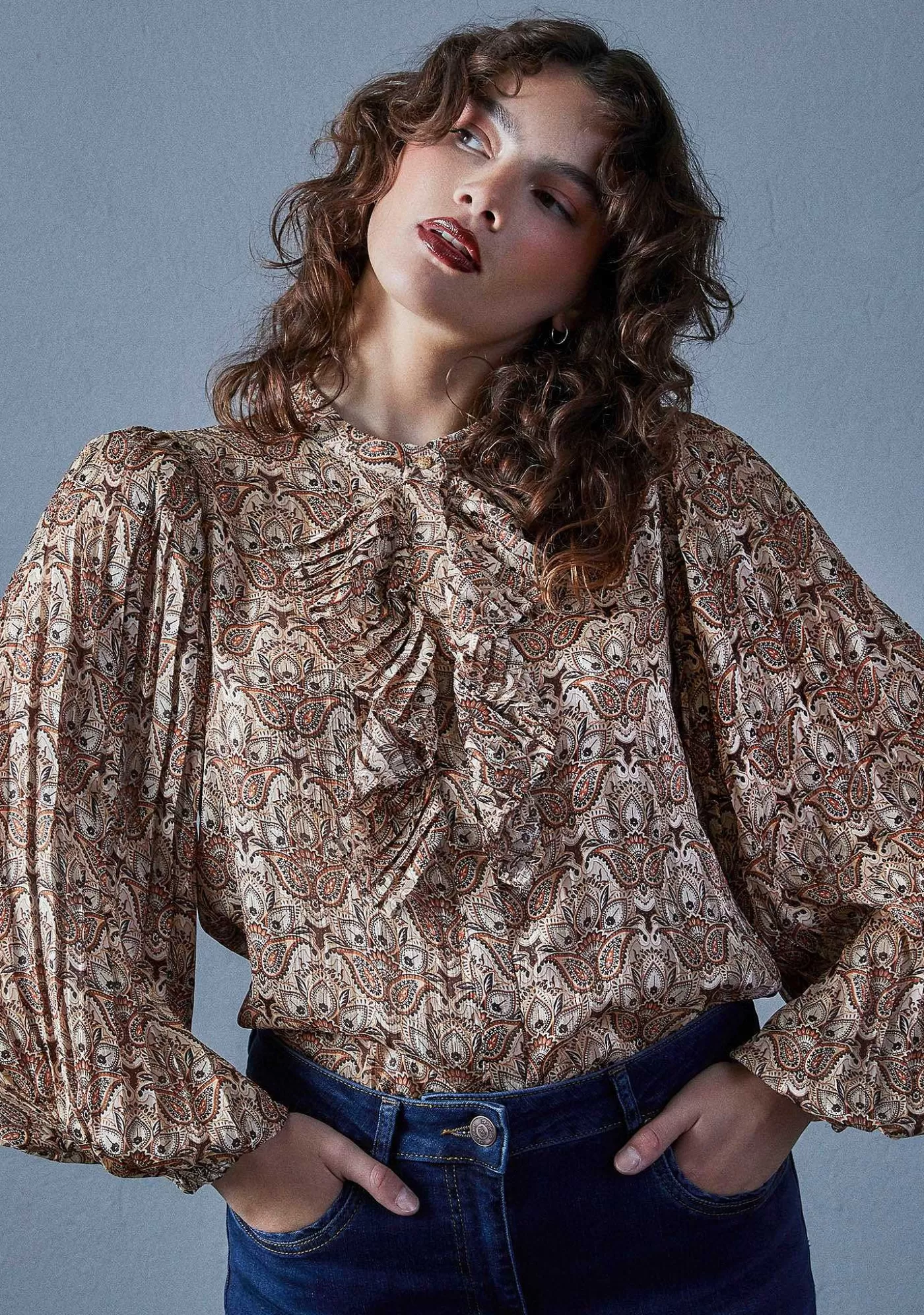 Discount Reila Blus - Browny Paisley Kvinnor Blusar Och Skjortor